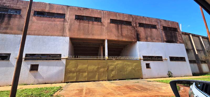 Estádio de Iguatemi é abandonado pelo poder público