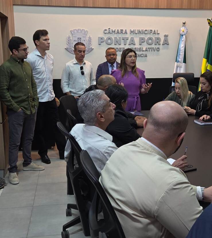 Moradores de rua: Autoridades e representantes civis se reúnem em Ponta Porã para tratar sobre o assunto Moradores de rua: Autoridades e representantes civis se reúnem em Ponta Porã para tratar sobre o assunto