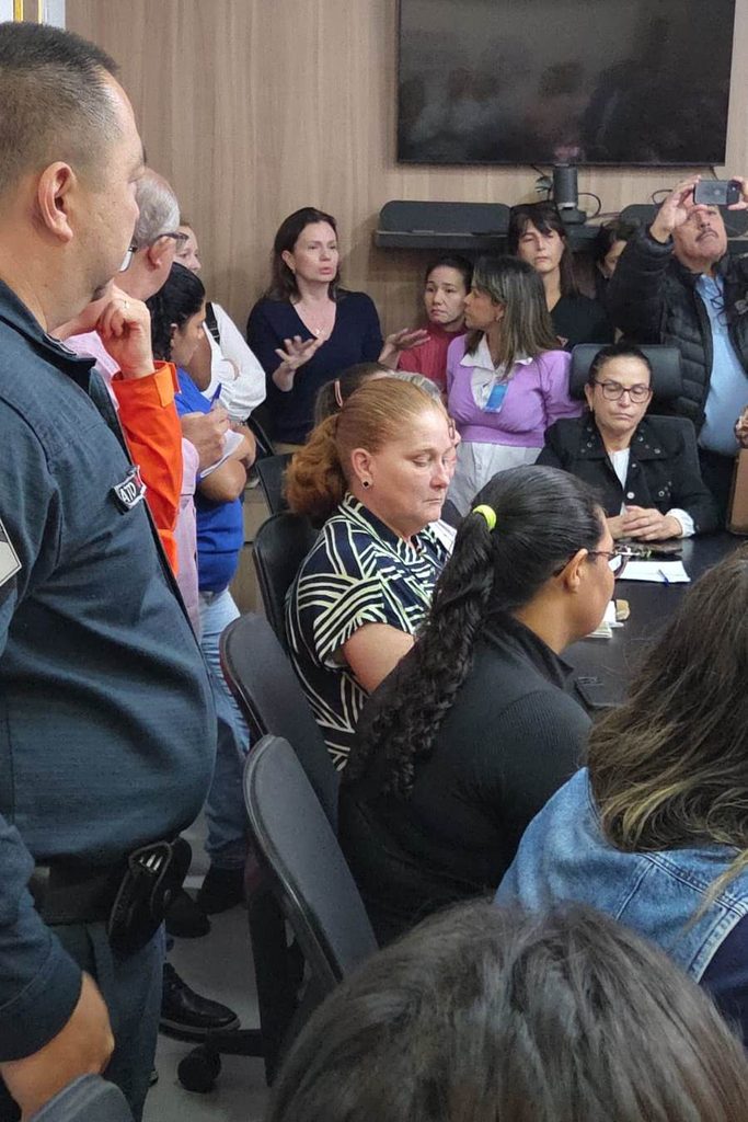 Moradores de rua: Autoridades e representantes civis se reúnem em Ponta Porã para tratar sobre o assunto Moradores de rua: Autoridades e representantes civis se reúnem em Ponta Porã para tratar sobre o assunto