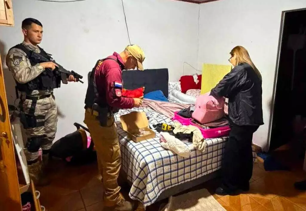 Ponta Porã: Casal que sequestrou bebê é entregue à PF Ponta Porã: Casal que sequestrou bebê é entregue à PF
