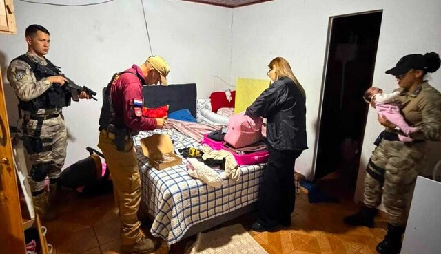 Bebê de um mês sequestrada em Campo Grande é encontrada em Pedro Juan Caballero Bebê de um mês sequestrada em Campo Grande é encontrada em Pedro Juan Caballero