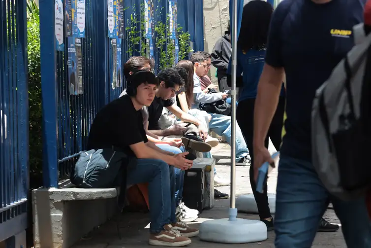 Com envelhecimento da população, eleitorado jovem recua 22% em 16 anos Com envelhecimento da população, eleitorado jovem recua 22% em 16 anos
