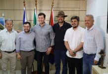 Template Colunistas – Yhuldes Giovani