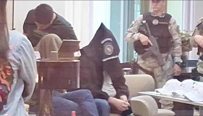 Pedro Juan Caballero: Polícia faz busca em suposto laboratório clandestino de medicamentos para emagrecer Pedro Juan Caballero: Polícia faz busca em suposto laboratório clandestino de medicamentos para emagrecer