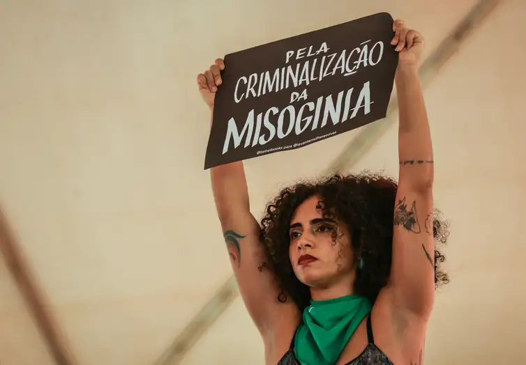 Mulheres vão às ruas pela votação do PL da Misoginia