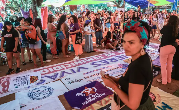 Mulheres vão às ruas pela votação do PL da Misoginia