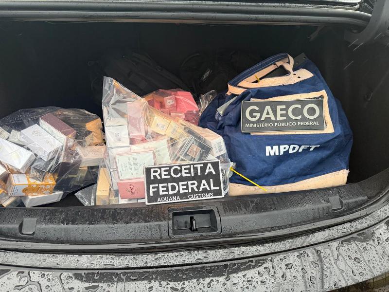 `Perfume de Mulher`: Operação contra descaminho de perfumes cumpre 16 mandados em MS e outros estados `Perfume de Mulher`: Operação contra descaminho de perfumes cumpre 16 mandados em MS e outros estados