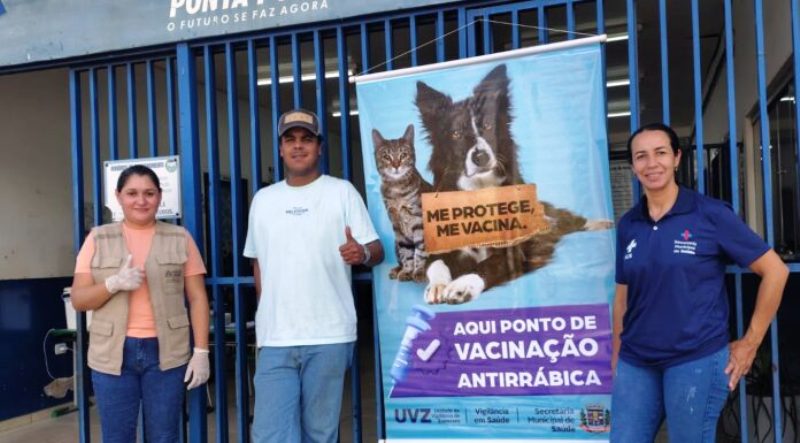 Em Ponta Porã, mais de 1,5 mil animais recebem vacina antirrábica no fim de semana Em Ponta Porã, mais de 1,5 mil animais recebem vacina antirrábica no fim de semana