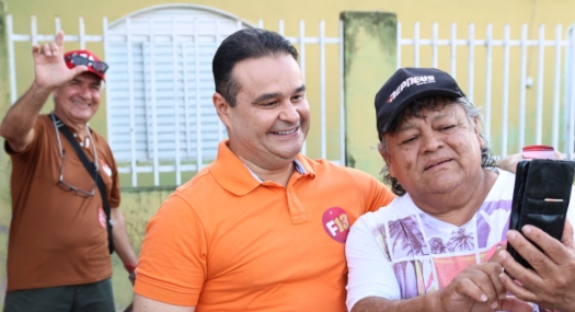 Agenda de Fábio Trad em Corumbá tem caminhada, reunião com eleitores e entrevista à rádio local Agenda de Fábio Trad em Corumbá tem caminhada, reunião com eleitores e entrevista à rádio local