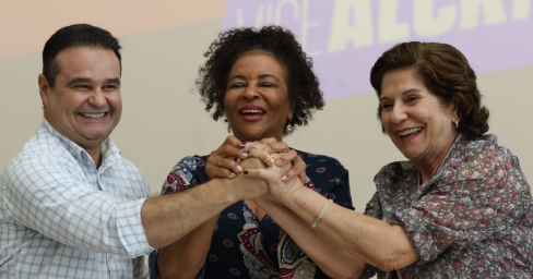 Fábio Trad participa de Plenária da Fetems eassina carta-compromisso pela valorização da educação pública em MS Fábio Trad participa de Plenária da Fetems eassina carta-compromisso pela valorização da educação pública em MS