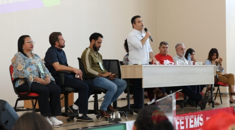 Fábio Trad participa de Plenária da Fetems eassina carta-compromisso pela valorização da educação pública em MS Fábio Trad participa de Plenária da Fetems eassina carta-compromisso pela valorização da educação pública em MS
