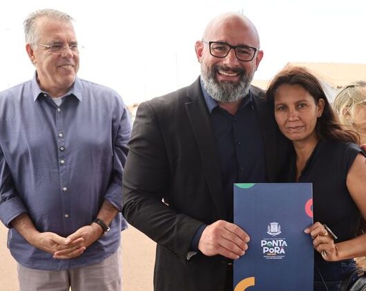 Emoção marca entrega das casas da "Vila dos Sonhos" em Ponta Porã Emoção marca entrega das casas da "Vila dos Sonhos" em Ponta Porã