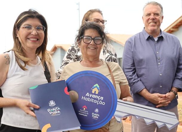 Emoção marca entrega das casas da "Vila dos Sonhos" em Ponta Porã Emoção marca entrega das casas da "Vila dos Sonhos" em Ponta Porã