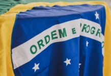 Template Colunistas – Yhuldes Giovani