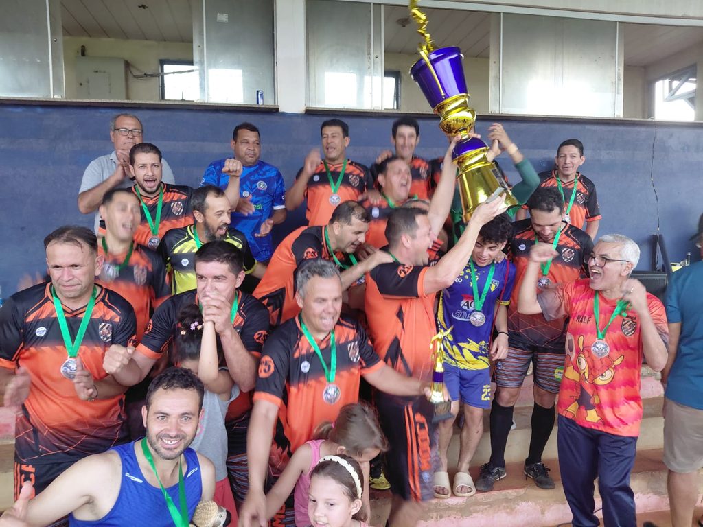 Ponta Porã: Mooca vence Copa dos 40 e Metal soldas levanta a taça no Itamarati Ponta Porã: Mooca vence Copa dos 40 e Metal soldas levanta a taça no Itamarati