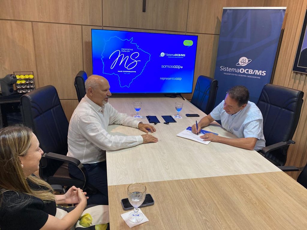 Gerson firma compromisso com cooperativismo e destaca setor como aliado do desenvolvimento de MS Gerson firma compromisso com cooperativismo e destaca setor como aliado do desenvolvimento de MS