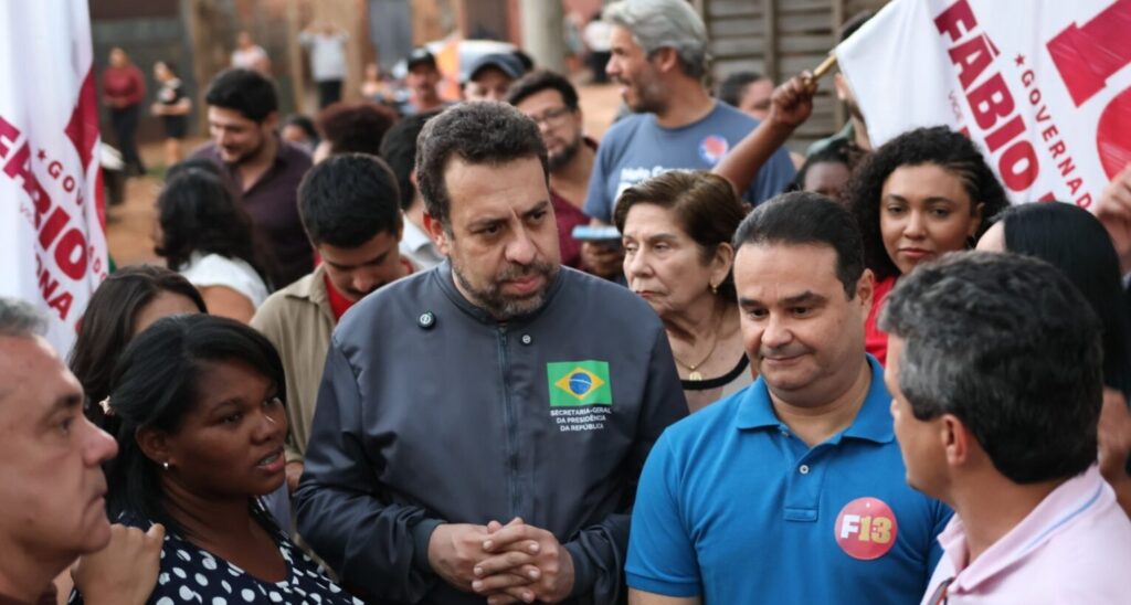 Um dia com Boulos: ministro faz caminhada, defende eleição de Fábio Trad, lança MTST e anuncia investimentos em moradia e infraestrutura na Capital Um dia com Boulos: ministro faz caminhada, defende eleição de Fábio Trad, lança MTST e anuncia investimentos em moradia e infraestrutura na Capital