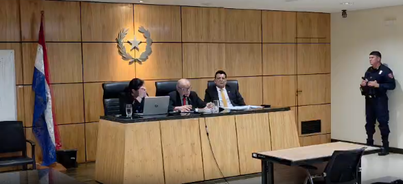 Condenan por homicidio a ocho policías y absuelven a comisario en Alto Paraná Condenan por homicidio a ocho policías y absuelven a comisario en Alto Paraná