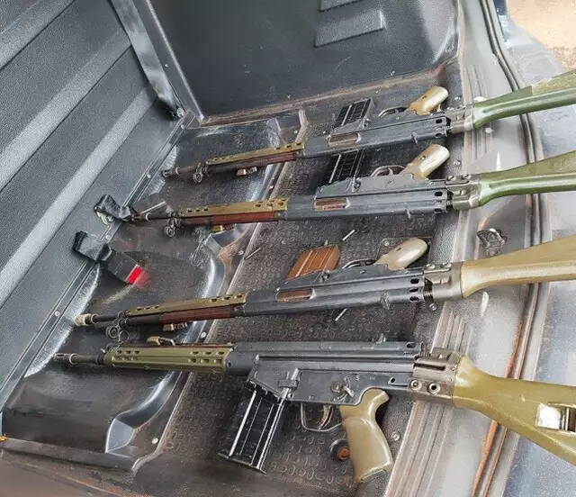 Caminhoneiro é preso em flagrante com fuzis e mais de 6,3 toneladas de maconha Caminhoneiro é preso em flagrante com fuzis e mais de 6,3 toneladas de maconha