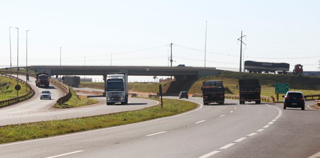 Quase 300 mil veículos devem passar pela BR-163/MS no feriado de Nossa Senhora Aparecida