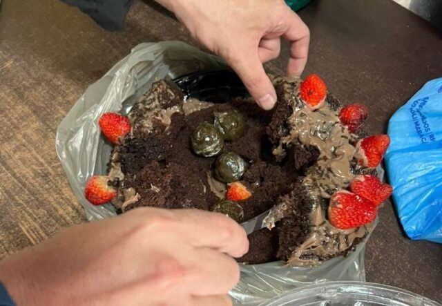 Carne, bolo e creme dental viram esconderijo de entrada de drogas em presídios