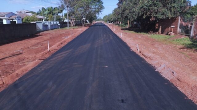 Ponta Porã: Lançada licitação para 3ª etapa da pavimentação do bairro Júlia Cardinal Ponta Porã: Lançada licitação para 3ª etapa da pavimentação do bairro Júlia Cardinal