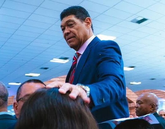 Pela 1ª vez em Ponta Porã, apóstolo Valdemiro Santiago realizará imposição de mãos nesta quarta-feira Category Vídeos