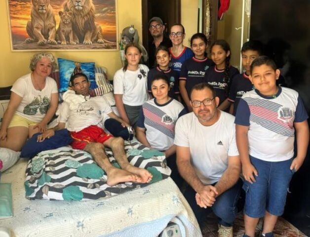 Ponta Porã: Alunos da Escola Juvenal Fróes usam tecnologia para ajudar paciente com Esclerose Lateral Amiotrófica Ponta Porã: Alunos da Escola Juvenal Fróes usam tecnologia para ajudar paciente com Esclerose Lateral Amiotrófica