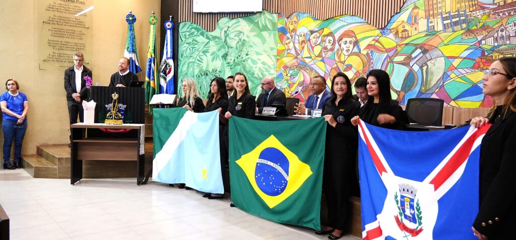 Câmara Municipal de Ponta Porã recebe imagem de Nossa Senhora Aparecida Câmara Municipal de Ponta Porã recebe imagem de Nossa Senhora Aparecida