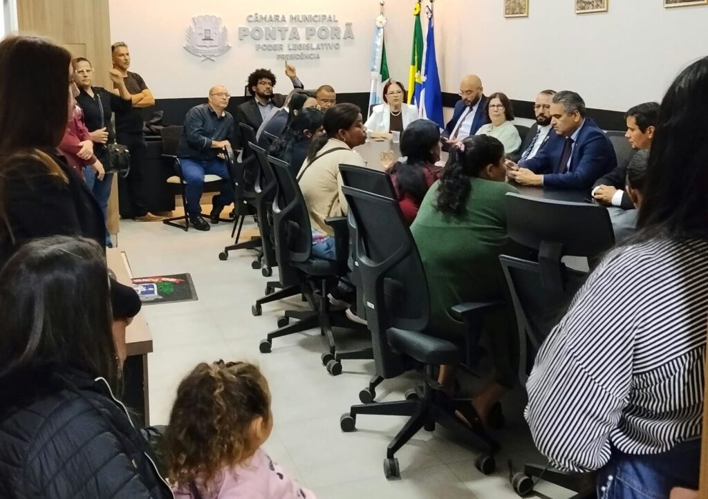 Câmara de Ponta Porã recebe mães de alunos e debate melhorias no transporte escolar do Nova Itamarati Câmara de Ponta Porã recebe mães de alunos e debate melhorias no transporte escolar do Nova Itamarati