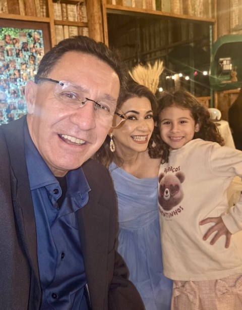 Casamento de Mirela e Rafael é marcado por emoção e momentos inesquecíveis em Amambai Casamento de Mirela e Rafael é marcado por emoção e momentos inesquecíveis em Amambai