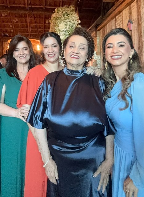 Casamento de Mirela e Rafael é marcado por emoção e momentos inesquecíveis em Amambai Casamento de Mirela e Rafael é marcado por emoção e momentos inesquecíveis em Amambai