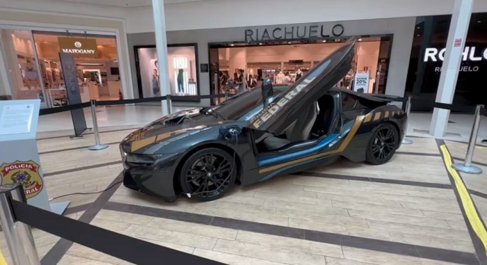 Polícia reforça frota com Porsche, Camaro, BMW e até Lamborghini tomados de traficantes e facções Polícia reforça frota com Porsche, Camaro, BMW e até Lamborghini tomados de traficantes e facções