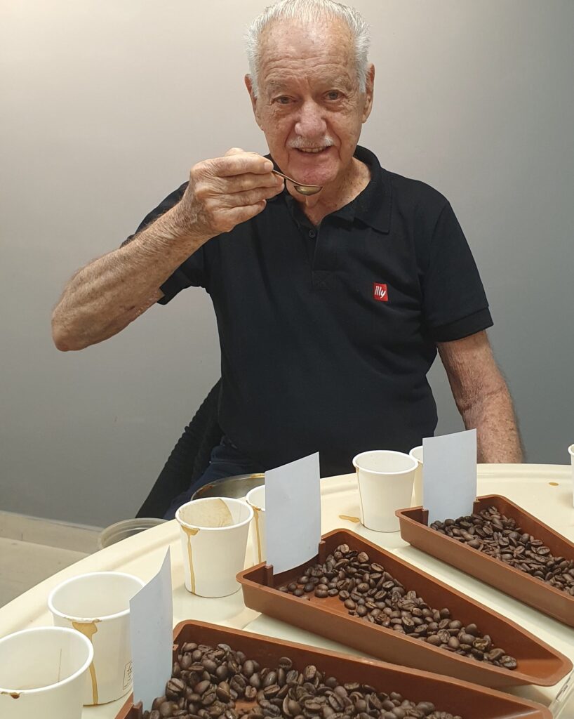36º Prêmio Ernesto Illy recebe 481 amostras de cafés sustentáveis de alta qualidade