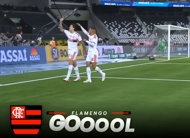 Flamengo goleia o Vasco por 4 a 1 e se afasta do Palmeiras na liderança do Brasileirão