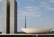 Template Colunistas – Yhuldes Giovani
