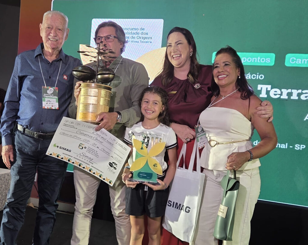 6º Concurso de Qualidade dos Cafés de Origem - Prêmio Dr. Aldir Alves Teixeira 6º Concurso de Qualidade dos Cafés de Origem - Prêmio Dr. Aldir Alves Teixeira