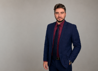 André Charone é contador, professor universitário e mestre em Negócios Internacionais