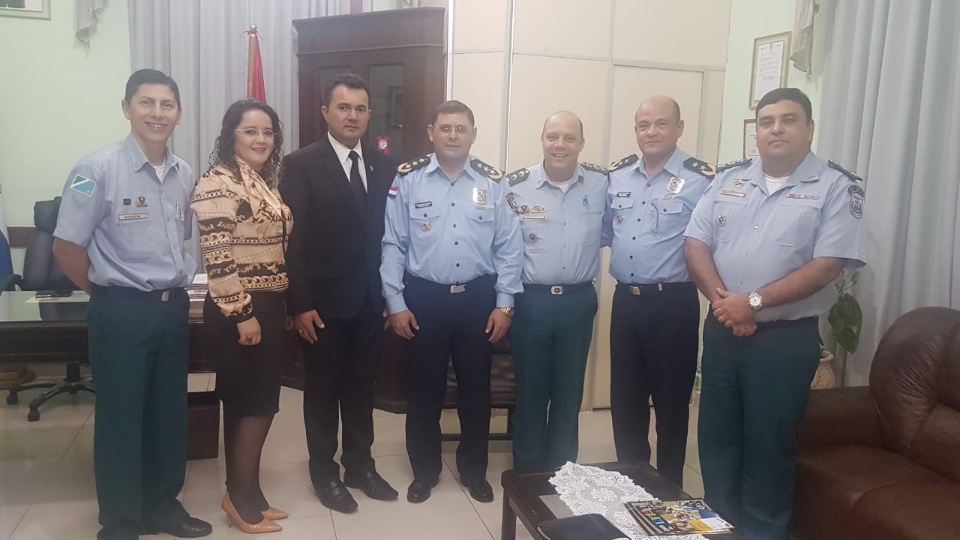 PM de Ponta Porã apresenta Proerd à Policia Nacional do Paraguai