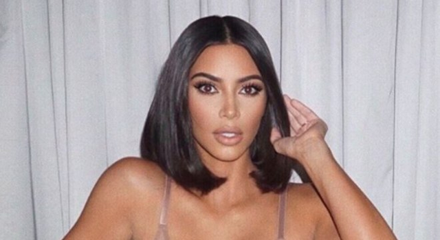 A socialite Kim Kardashian, 38, revelou que tem artrite psoriáticaReprodução/Instagram