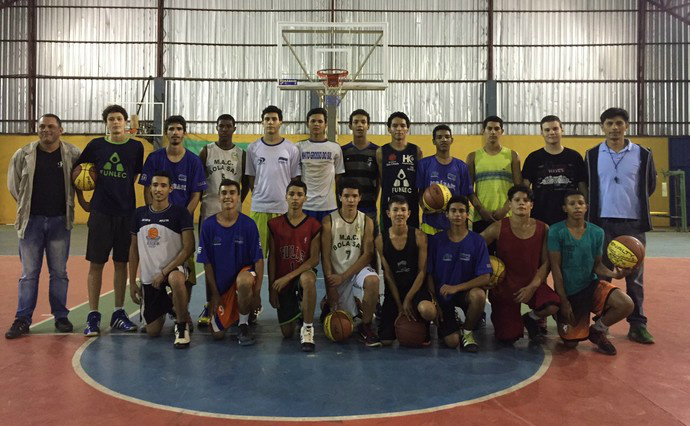 Treinamento da seleção sub-15 de basquete masculina de MS (Foto: Divulgação/FBMS)