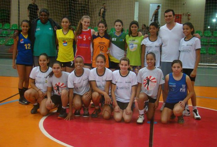 Treinamento da seleção sub-15 de basquete feminina de MS (Foto: Divulgação/FBMS)