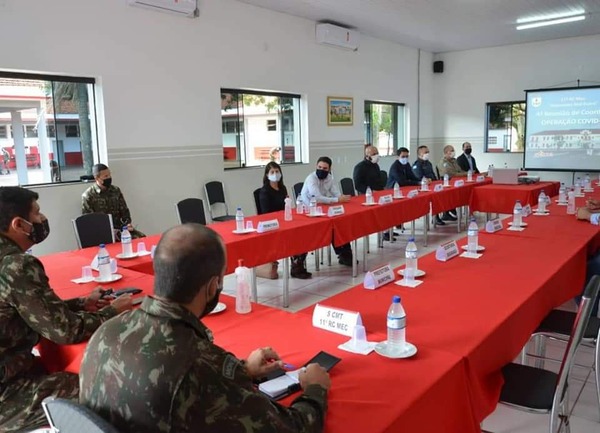 11° RC mec realiza 4ª reunião com autoridades em apoio ao combate do COVID-19 em Ponta Porã