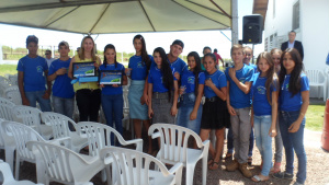 Alunos da escola estadual Nova Itamarati recebem prêmio em concurso de redação
