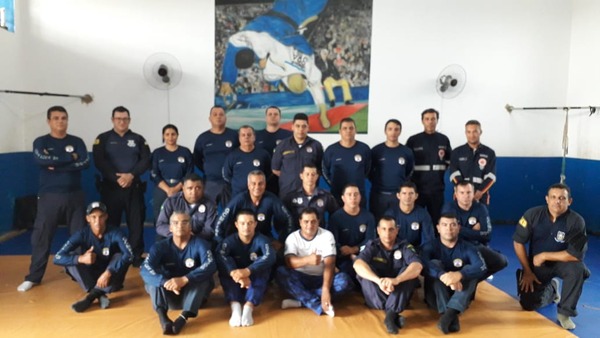 Guarda Municipal de Ponta Porã recebe treinamento para operar pistola de choque elétrico