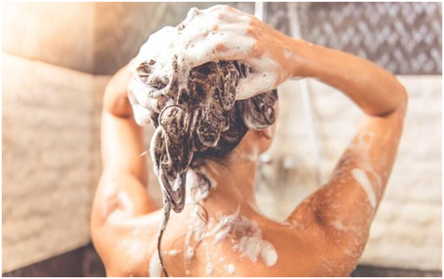 Isolamento social: Pessoas estão lavando menos os cabelos e comportamento aumenta as chances de queda capilar