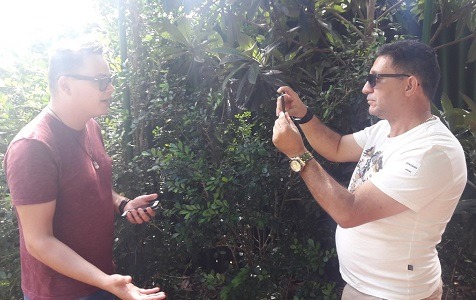 Jornalista Tião Prado entrevista Alexandre MartinsFoto: Dora Nunes