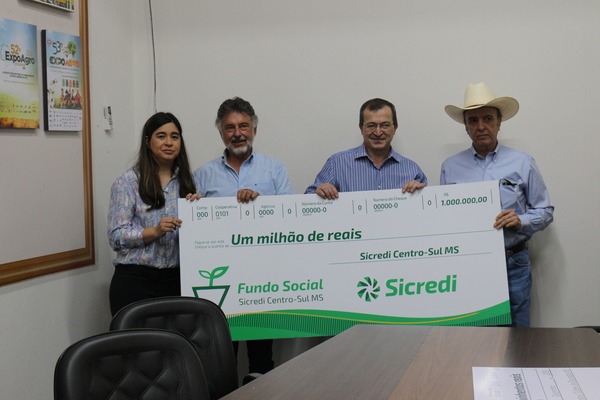 Sicredi Centro-Sul MS entrega doação de unidade móvel para Hospital de Amor