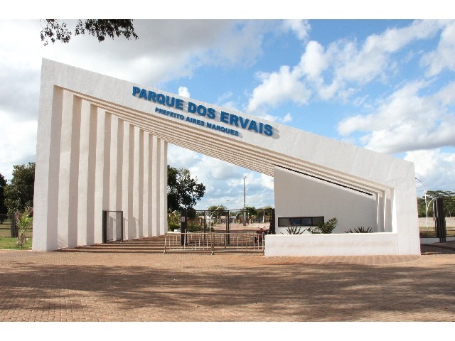 Academia do Sesc Ponta Porã encerra atividades de 2019 com aulão no Parque dos Ervais