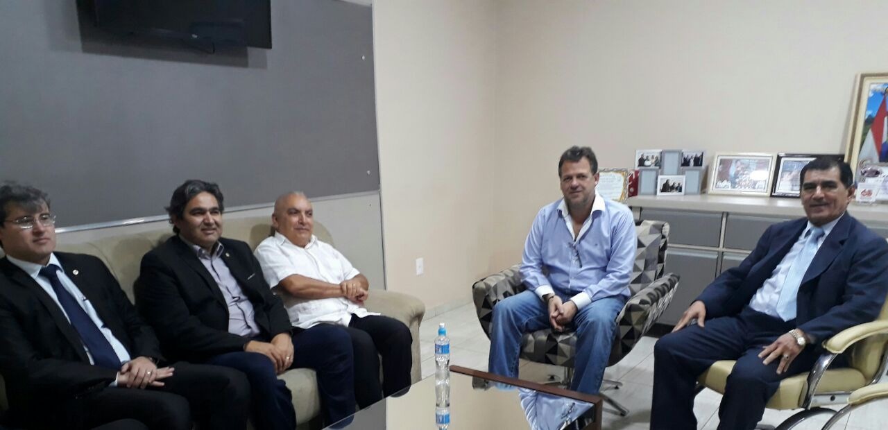Marcelino Nunes, OAB e Consulado brasileiro visitam governador de Amambay